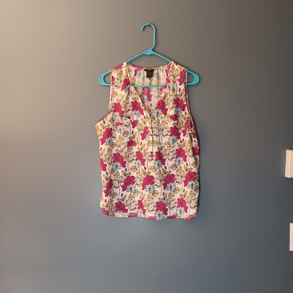 Ann Taylor  Petite Large Floral Sleeveless Blouses